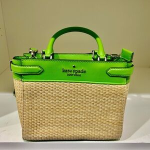 Sold!!! Do not buy!! Kate Spade Satchel.